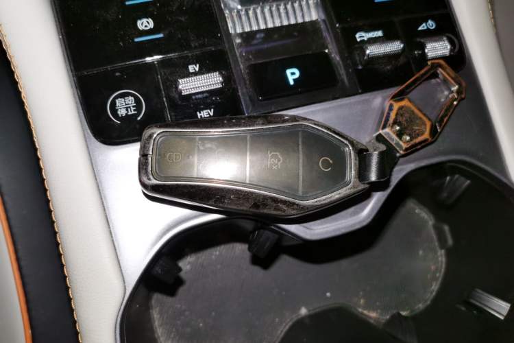 Used BYD Song PLUS New Energy 2023 Champion Edition DM-i 110KM Flagship Model Interior 1