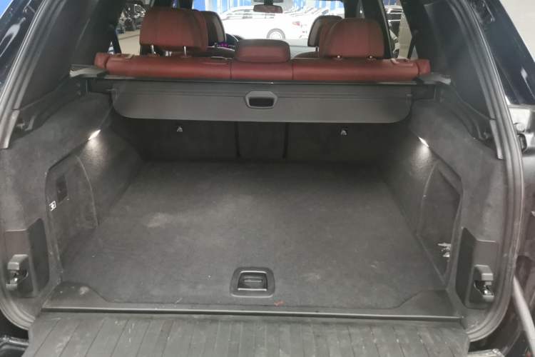 Used BMW X5 2022 Restyled xDrive 40Li Luxury Edition M Sport Package
