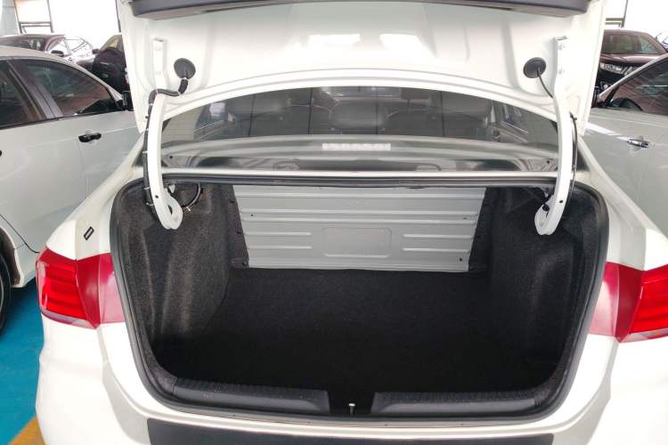 Used Volkswagen Santana 2021 1.5L Automatic Fashion Edition Trunk