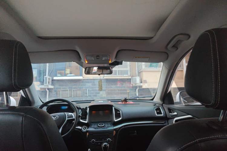 Used HYOSOW S6 2017 1.5T Manual Phantom Joy Model
