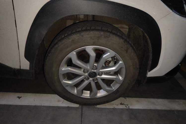 Used Toyota FRONTLANDER 2023 2.0L CVT Leading Edition Right Front Wheel Hub