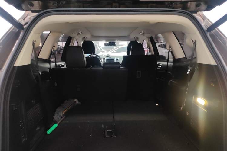 Used Ford Edge 2015 2.0T GTDi Four-Wheel Drive Prestige Model
