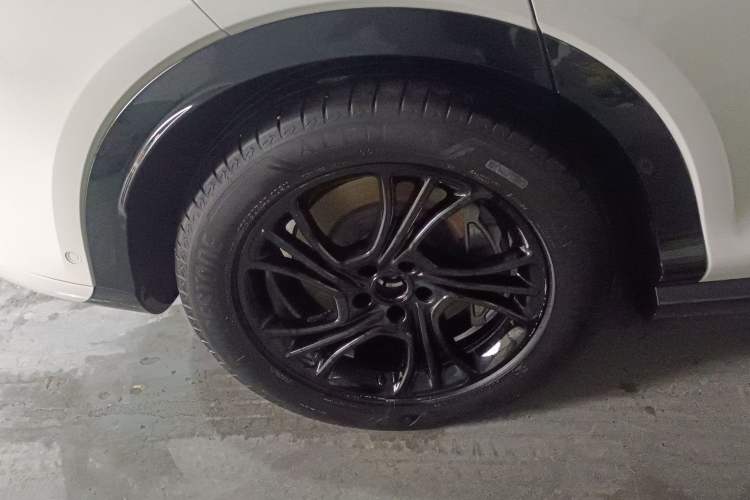 Used IM LS7 2023 90 kWh Elite Rear-Drive Version