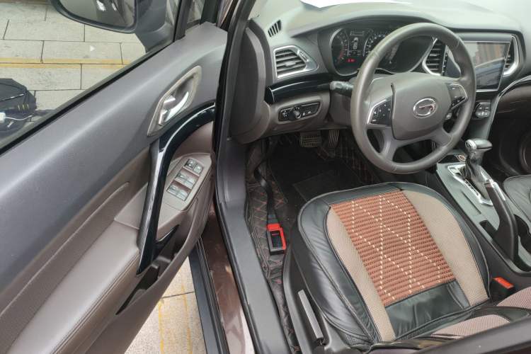 Used GAC Trumpchi GS4 2015 200T G-DCT Elite Edition Driver Seat