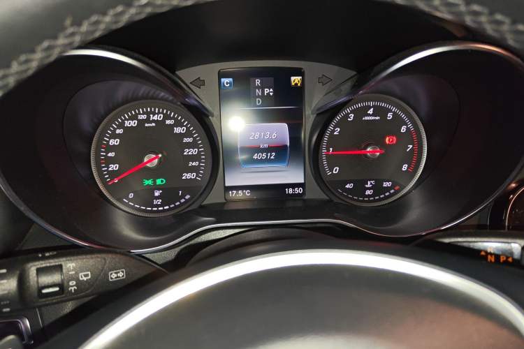 Used Mercedes-Benz GLC 2018 Facelift GLC 260 4MATIC Luxury Edition
