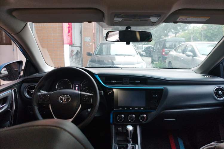 Used Toyota Levin 2018 185T CVT Luxury Edition China V Standard Center Console