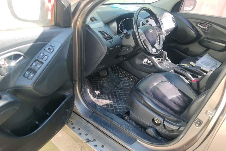 Used Hyundai ix35 2015 2.0L Automatic 2WD Smart Type China IV
