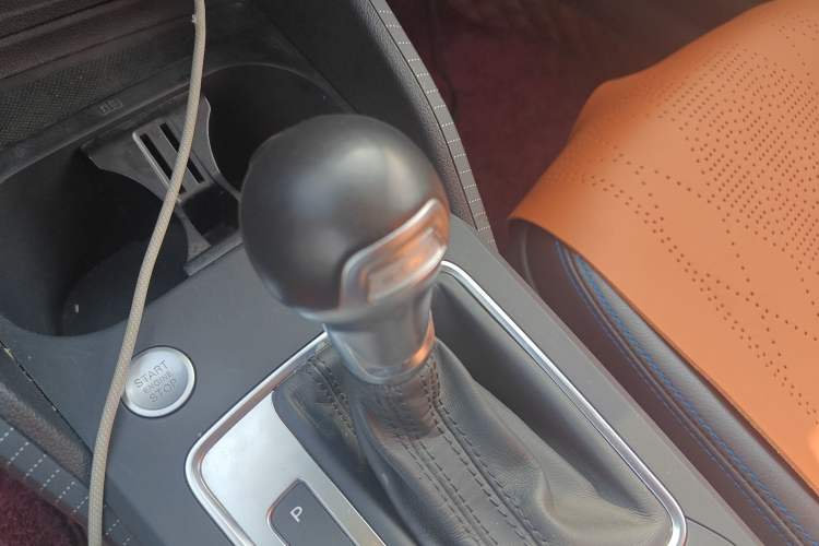 Used Audi Q2L e-tron 2019 Q2L e-tron Pure Electric Smart Enjoyment Model Gear Lever