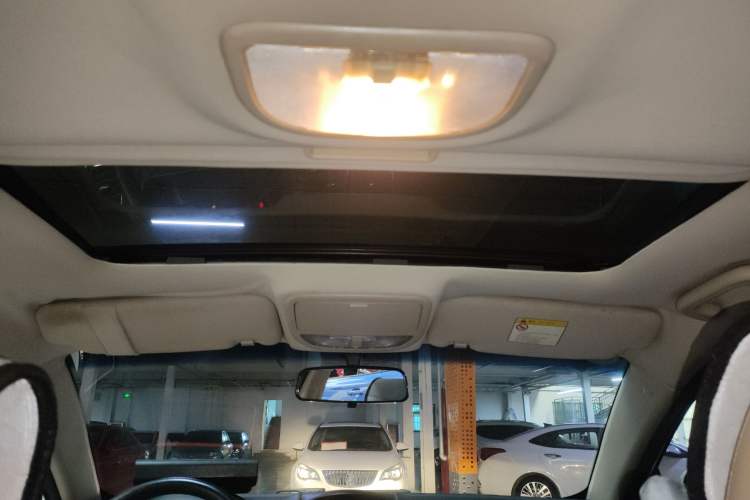 Used Geely Auto Classic Emgrand 2013 Sedan 1.8L CVT Prestige Model
