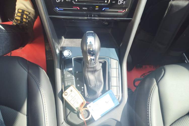 Used Volkswagen Tharu 2022 280TSI Two-Wheel-Drive Luxury Edition