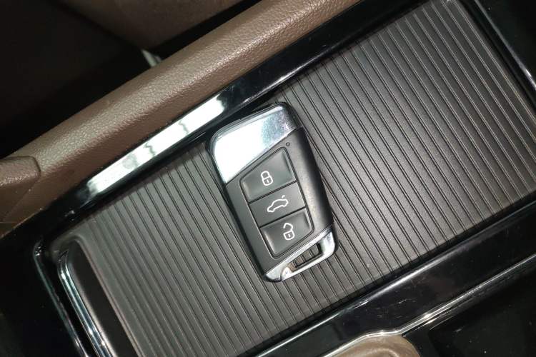 Used Volkswagen Viloran 2020 330TSI Business Edition