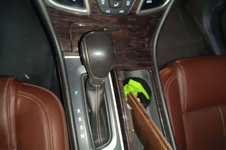 Used Buick LaCrosse 2013 2.4L SIDI Luxury Comfort Edition Gear Lever