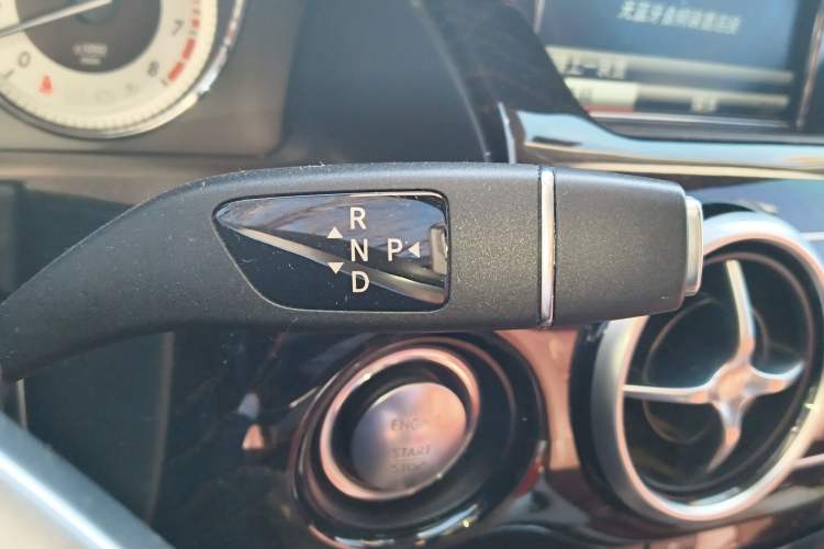 Used Mercedes-Benz GLK-Class 2015 GLK 300 4MATIC Fashion Edition Ultimate Version
