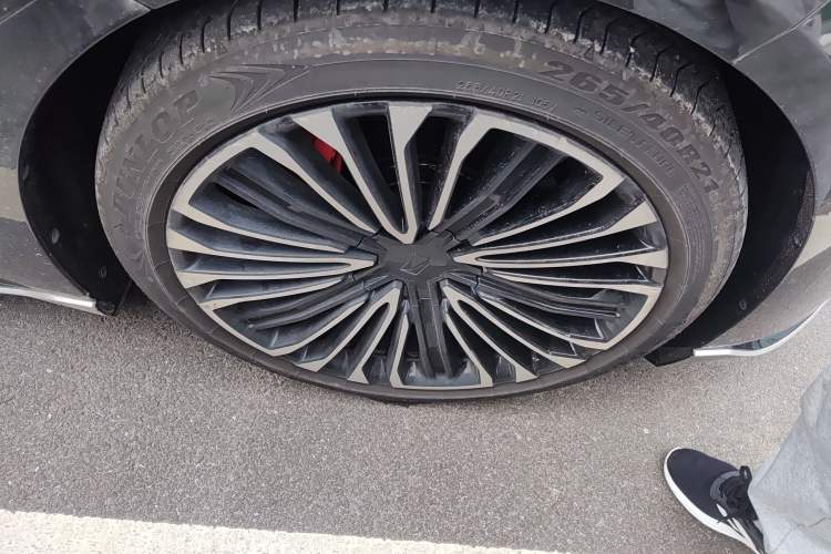 Used Avatr 12 2025 Updated Ultra All-Electric Four-Wheel Drive Right Front Wheel Hub