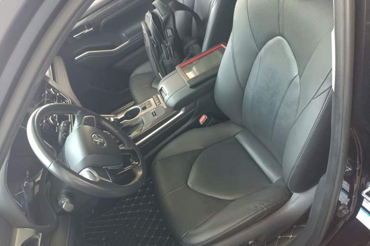 Used Toyota Highlander 2022 Dual-Engine 2.5L Four-Wheel Drive Supreme Edition 7-Seater Left Front Seat