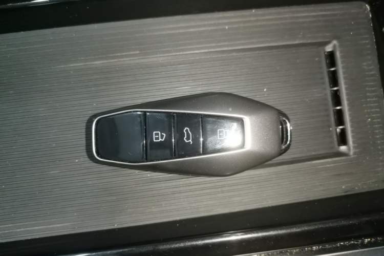 Used iCAR 03 2024 472km Four-Wheel Drive Long-Range Version Interior 1