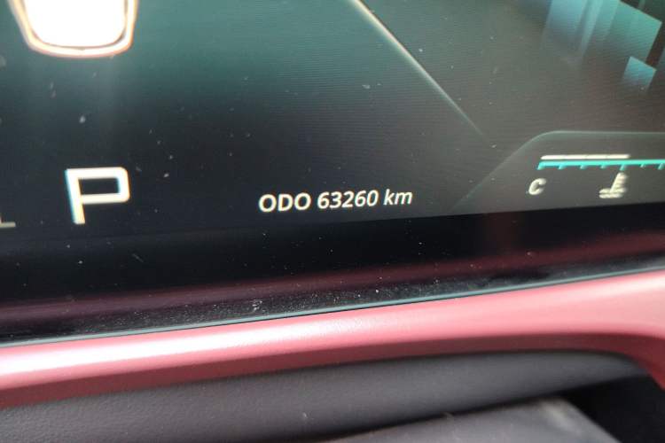 Used JETOUR X70 PLUS 2023 1.6T DCT Stronger PRO 5-Seater Odometer Close Up