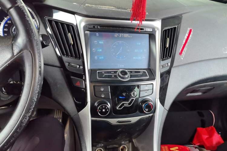 Used Hyundai Sonata 2013 2.0L Automatic Fashion Edition Audio And AC Panel