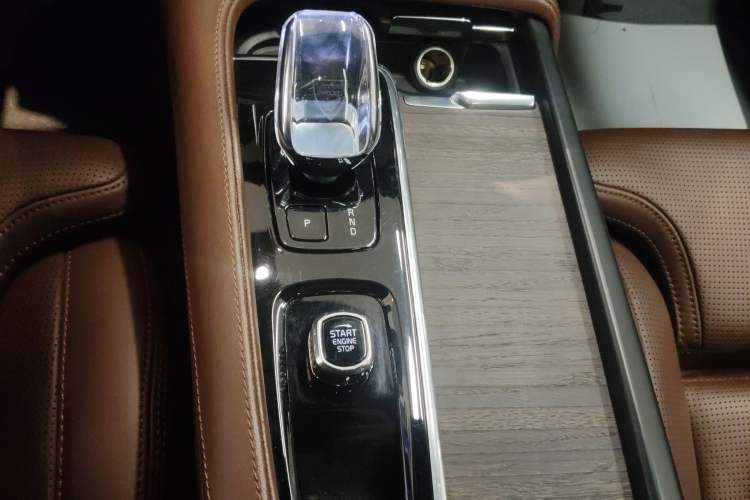 Used Volvo S90 2023 B5 Luxury Smart Edition Gear Lever