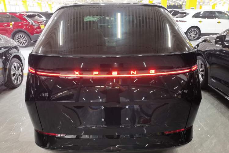 Used XPeng X9 2025 650 Long-Range Max Rear