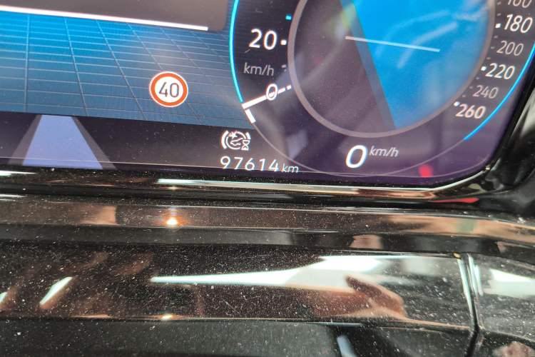 Used Volkswagen Talagon 2021 380TSI Four-Wheel Drive Luxury Premium Edition Pro Odometer Close Up