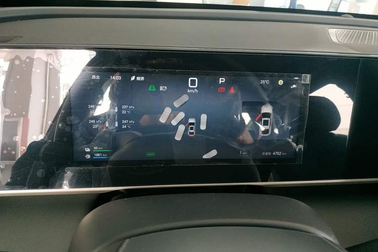 Used BYD Qin L 2025 DM-i Smart Drive 120KM Leading Model Instrument Cluster