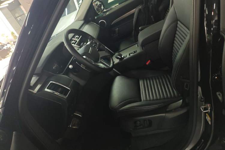 Used Land Rover Discovery 2024 360 PS Dynamic SE
