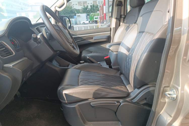 Used FORTHING Lingzhi M5 2022 Standard Edition Luxury 7-Seater