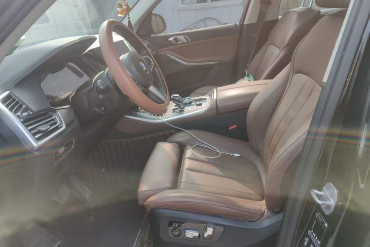 Used BMW X5 2020 xDrive40i Luxury Model with M Sport Package
