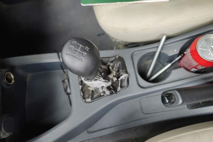 Used Wuling Rongguang V 2015 1.2L Base Version