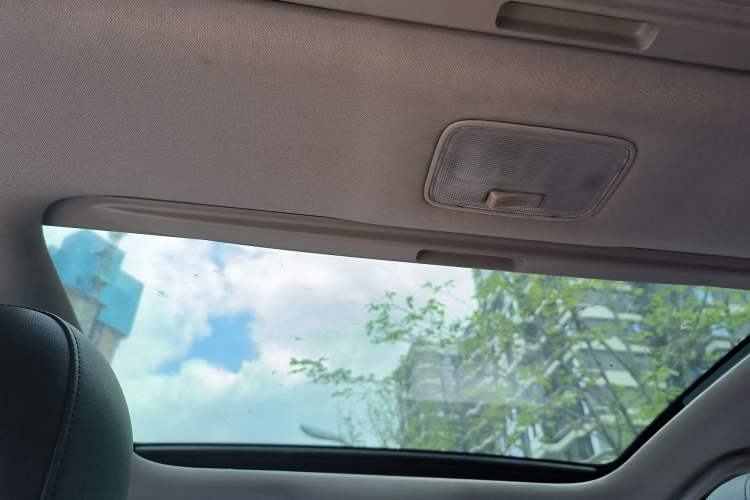 Used Kia Sportage R 2015 2.0L Automatic Two-Wheel Drive DLX Model
