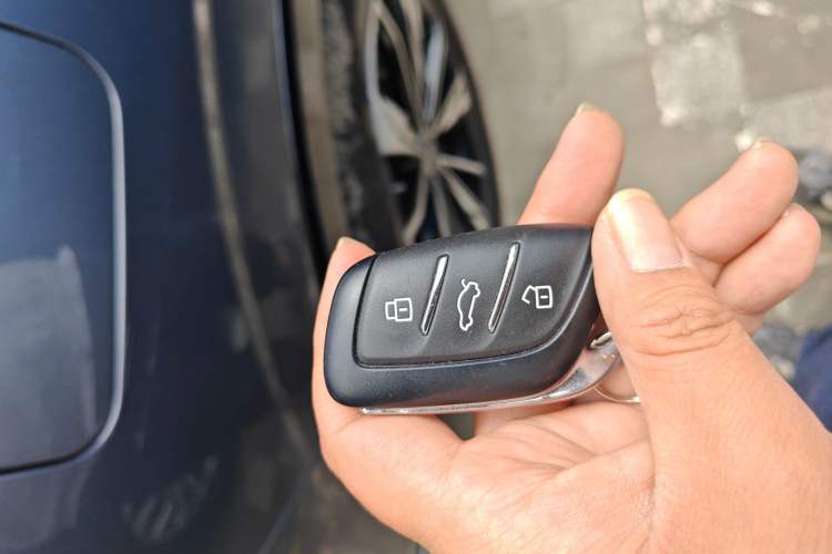 Used Roewe RX5 New Energy 2023 eRX5 Super Hybrid Premium Edition Interior 1