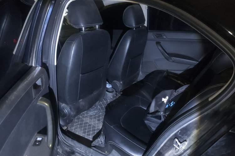 Used Volkswagen Santana 2016 1.6L Manual Fashion Edition Left Rear Seat