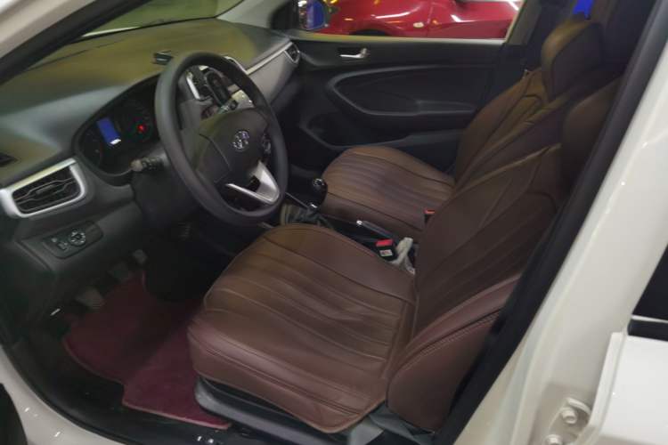 Used Hyundai Verna (older generation) 2017 1.4L Manual Refreshed Version China VI Standard Left Front Seat