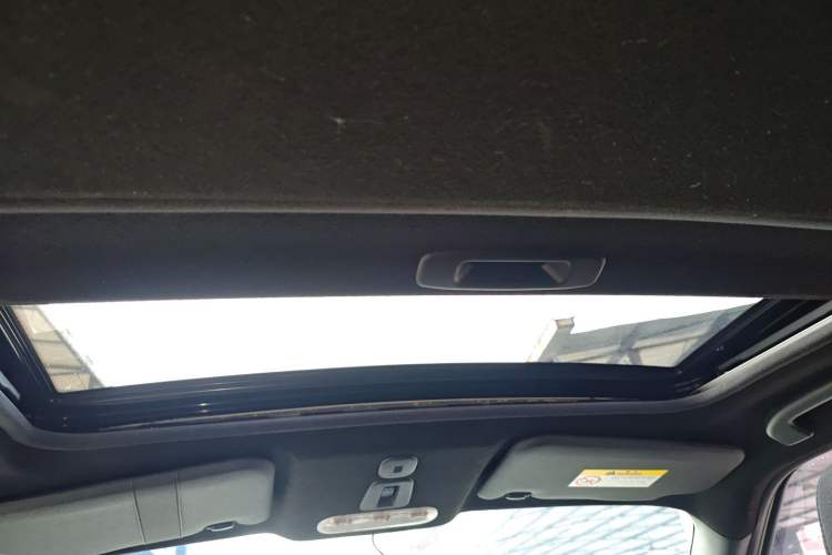 Used Infiniti ESQ 2014 1.6L Spontaneous Edition
