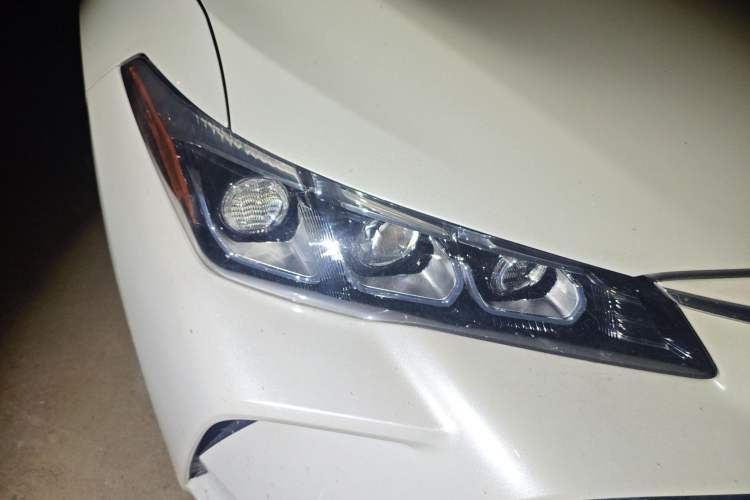 Used Toyota Avalon 2019 2.0L Luxury Edition China VI Standard
