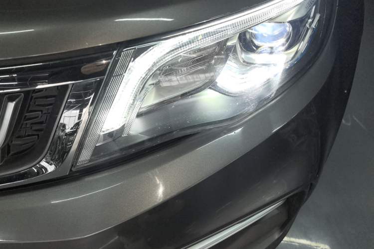 Used Geely Auto Emgrand X7 Sport 2018 1.8TD Automatic Two-Wheel Drive Smart Connect 4G Internet Edition