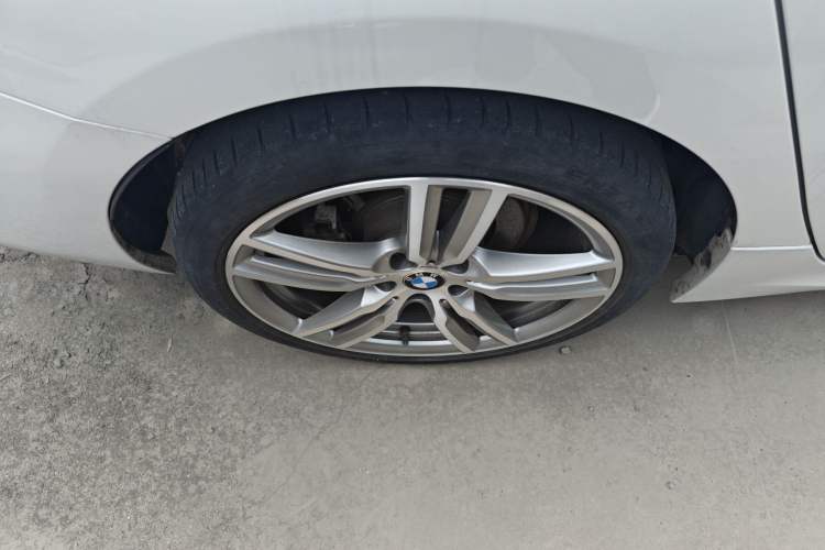 Used BMW 1 Series 2020 125i Leading Model M Sport Package Right Rear Wheel Hub