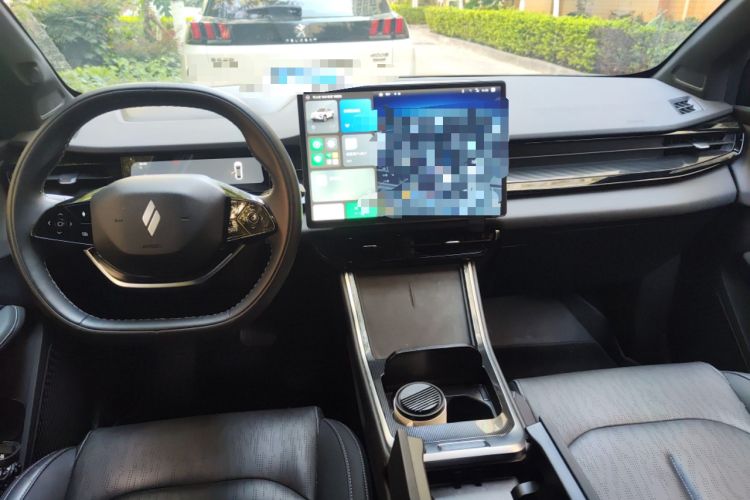 Used Livan 7 2023 605 km ZHU FENG Center Console