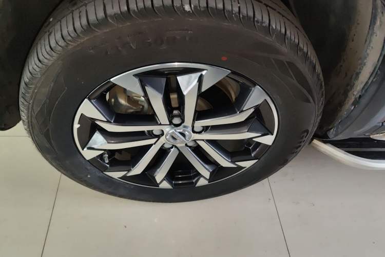 Used Haval DARGO 2021 2.0T DCT Two-Wheel Drive Chinese Mastiff Edition Left Front Wheel Hub