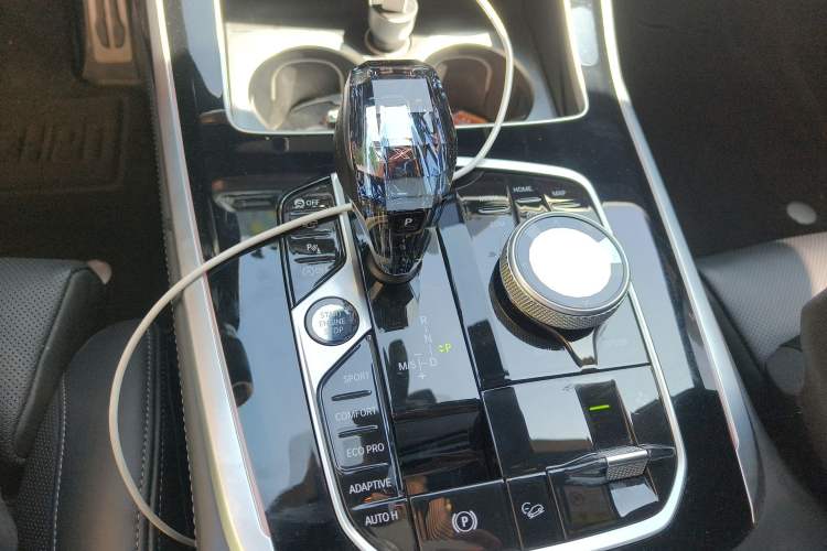 Used BMW X7 2021 xDrive40i Executive Model with M Sport Package Gear Lever