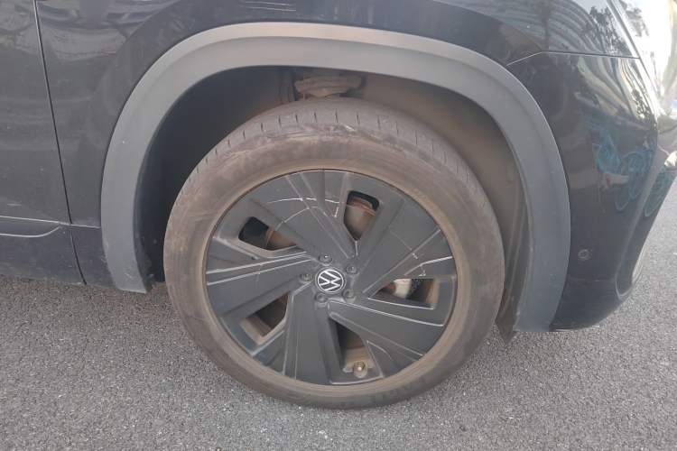 Used Volkswagen Teramont X 2023 380TSI Four-Wheel Drive Prestige Luxury Edition Right Front Wheel Hub