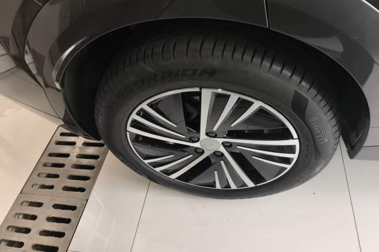 Used Lynk & Co 08 EM-P 2023 120km Long-Range Pro