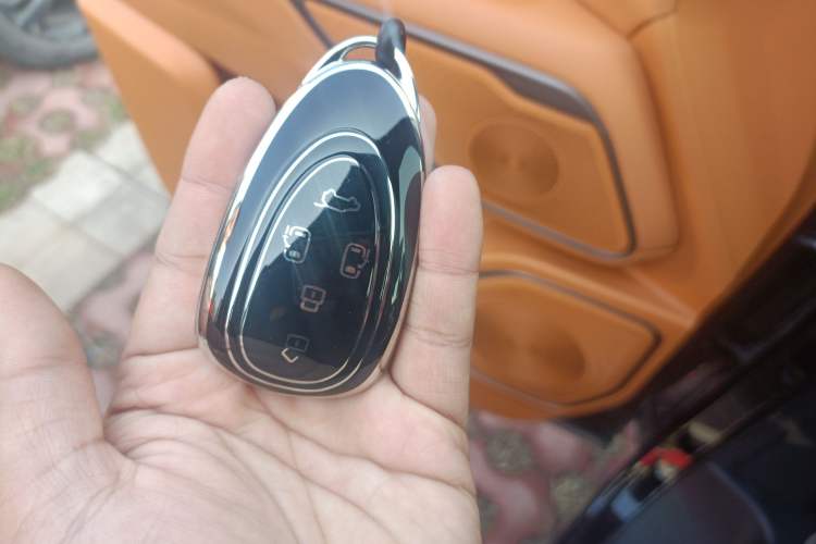 Used Wey Gaoshan 2025 Four-Wheel Drive Alpine 8