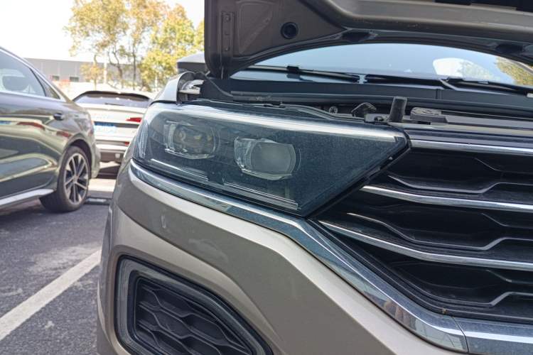 Used Volkswagen T-ROC 2020 280TSI DSG Two-Wheel-Drive Luxury Version Right Front Headlight