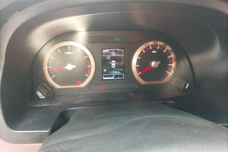 Used FORTHING Lingzhi 2019 M5L 1.6L 7-Seater Comfort Model China VI Standard Instrument Cluster