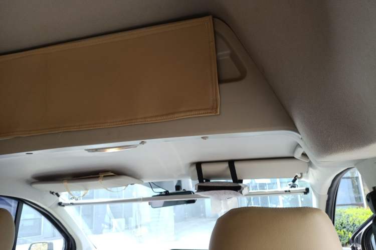 Used Ford Transit 2017 2.0T Gasoline Automatic Multi-Function Commercial Vehicle Mid-Drive Mid-Roof China V-standard Headliner