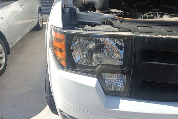 Used Higer Longwei 2015 2.8T Diesel Manual Two-Wheel Drive Big Double Classic Edition JE493
