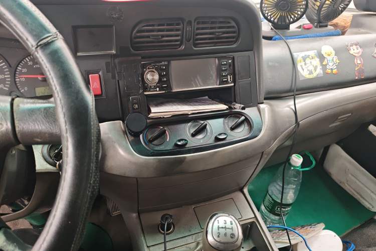 Used Jinbei Hiace 2011 2.0L 5th Generation Kuaiyunwang Standard Version 4G19 Audio And AC Panel