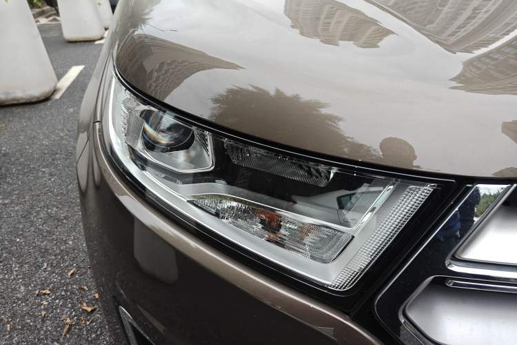 Used Ford Edge 2016 EcoBoost 245 Two-Wheel-Drive Titanium 5-Seater
